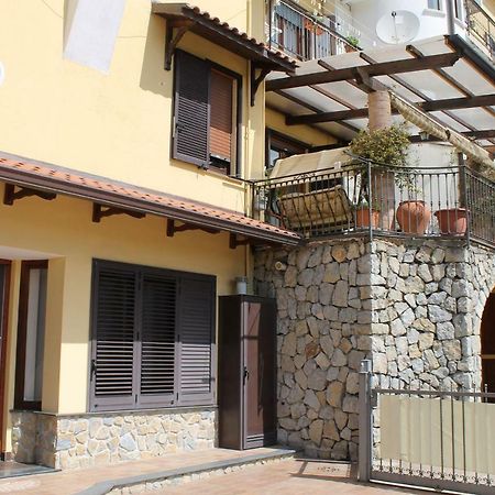 Villa Le Giare Ospitalita Diffusa アジェーロラ エクステリア 写真
