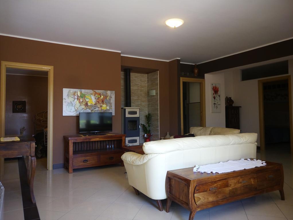 Villa Le Giare Ospitalita Diffusa アジェーロラ エクステリア 写真