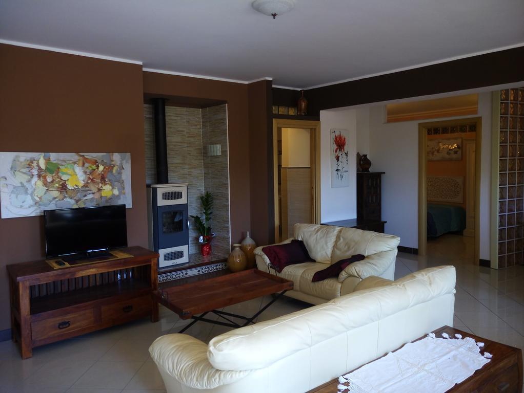 Villa Le Giare Ospitalita Diffusa アジェーロラ エクステリア 写真